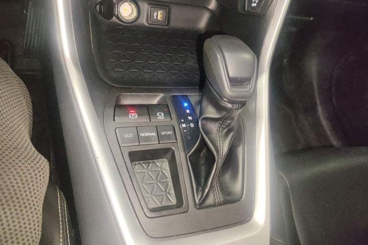 Used Toyota RAV4 2023 2.0L CVT Two-Wheel Drive Urban Edition