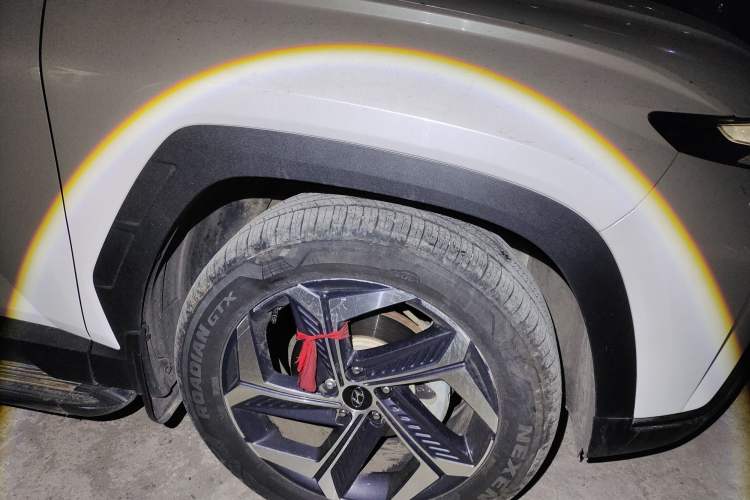 Used Hyundai Tucson 2023 Tucson L 1.5T Automatic Two-Wheel Drive LUX Prestige Edition Right Front Wheel Hub