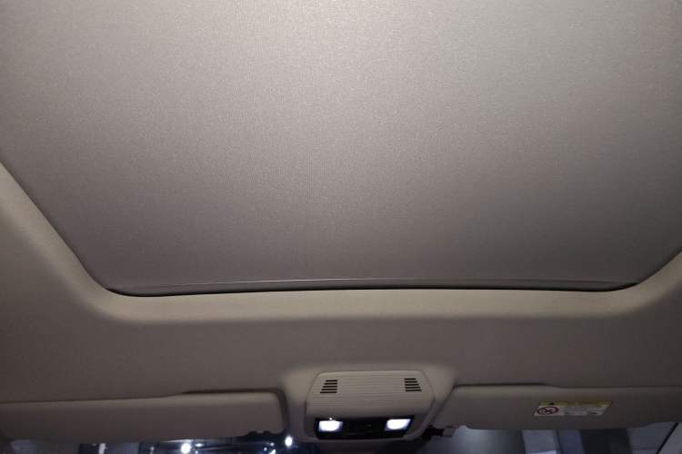 Used Volkswagen Viloran 2023 Revised 330TSI Business Edition Headliner