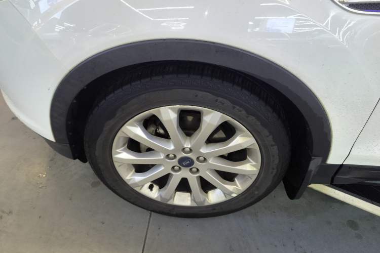 Used Ford Kuga 2013 1.6L GTDi Two-Wheel-Drive Comfort Model
