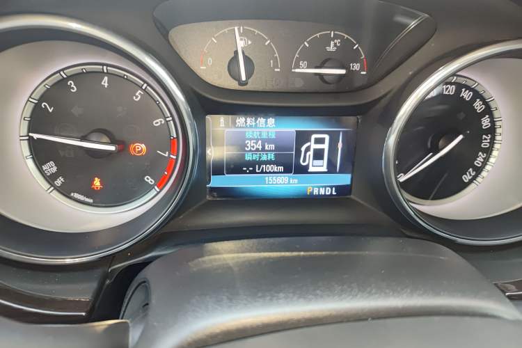 Used Buick Verano 2018 Sedan 20T Dual-Clutch Leading Model Odometer Close Up