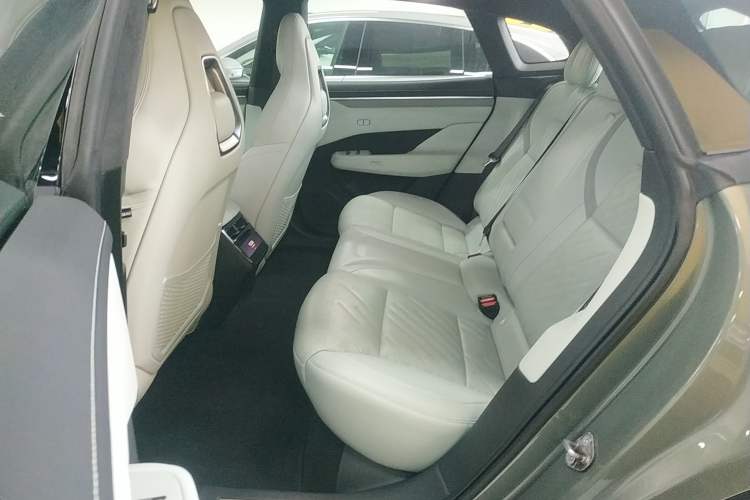 Used Zeekr 001 2025 WE Edition 100 kWh Rear-Wheel Drive