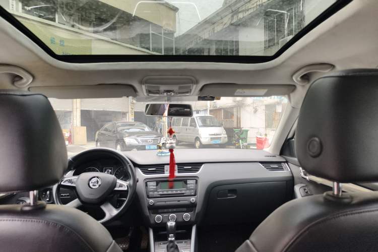 Used Skoda Octavia 2016 1.6L Automatic Smart Drive Edition
