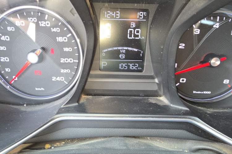 Used MG 6 2017 20T Automatic Luxury Smart Connect Version China V Standard