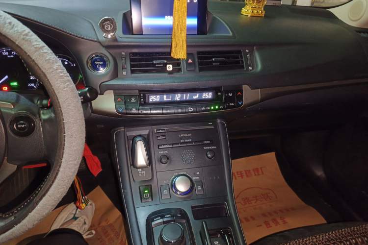 Used Lexus CT 2014 CT200h Comfort Edition Monochrome Audio And AC Panel