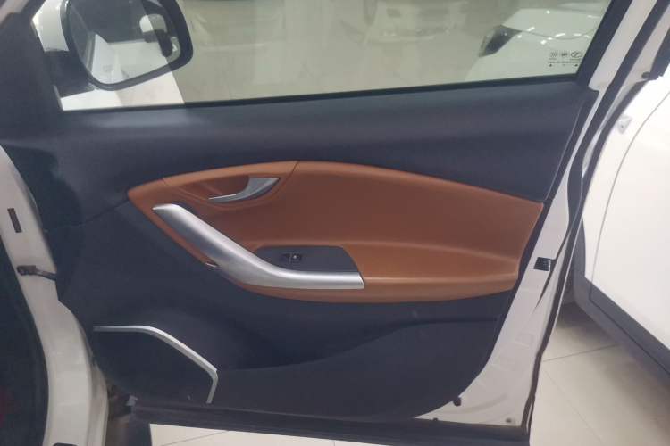 Used Soueast DX7 2018 1.5T Automatic Glory Edition