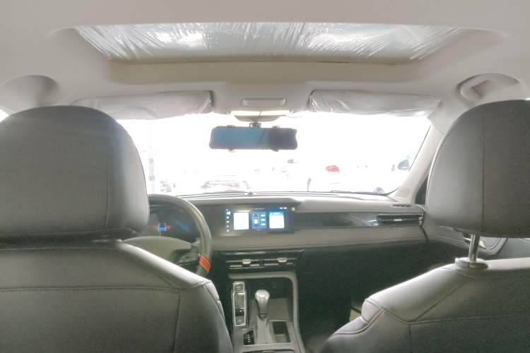 Used Roewe i5 2023 1.5L CVT Luxury Edition Headliner