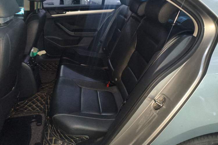 Used Volkswagen Sagitar 2017 230TSI Automatic Comfort Version