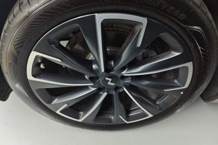 Used ONVO L60 2024 60 kWh Rear-Drive Version Exterior 4