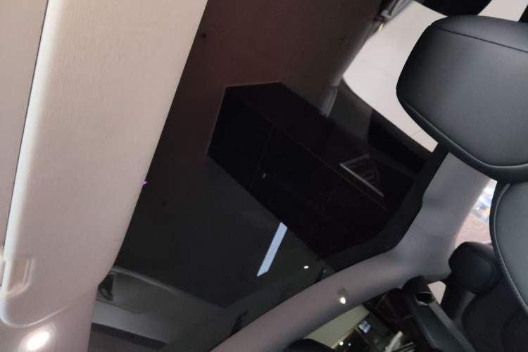 Used Tesla Model Y 2025 Long-Range All-Wheel Drive First Edition