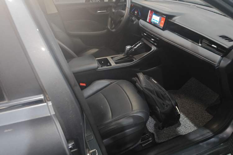 Used Roewe i5 2023 1.5L CVT Luxury Edition