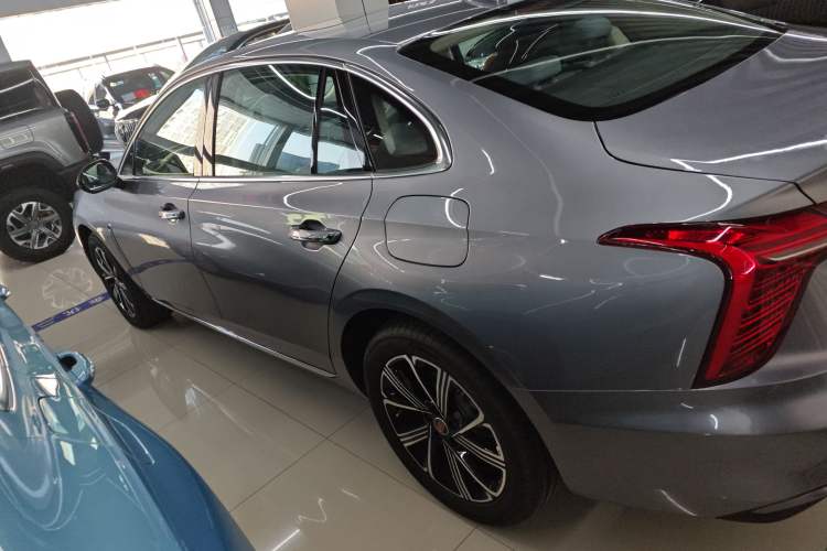 Used Hongqi H5 PHEV 2025 170 Super Hybrid Version