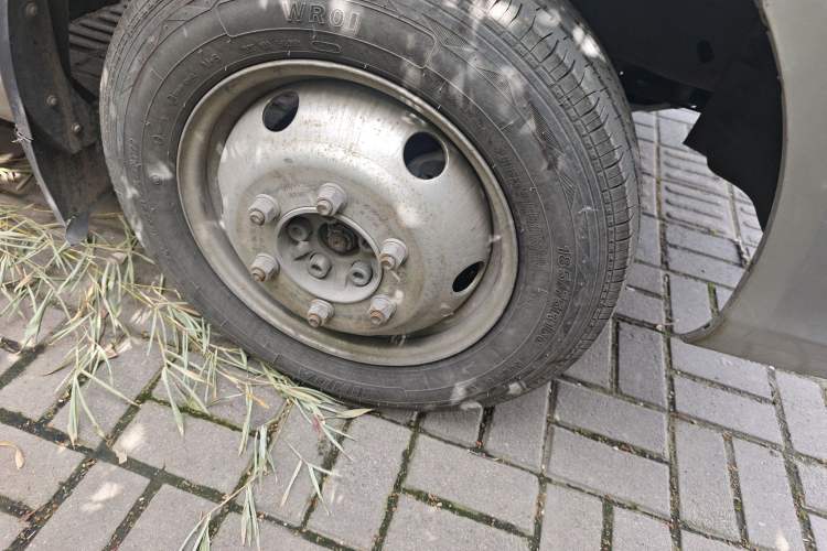 Used Foton Toano 2020 2.0T Multi-Function Extended Wheelbase Mid-Roof 5/6/7-Seater with Rear Dual Tires China VI Emission Standard F20TC3
