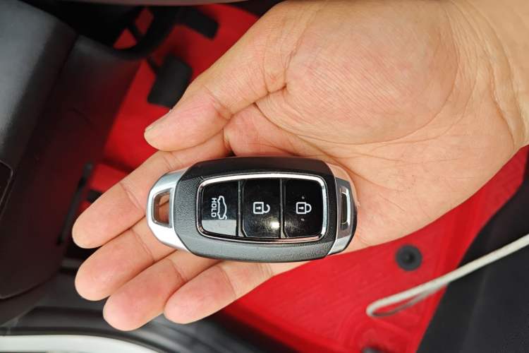 Used Hyundai Elantra 2022 1.5L CVT LUX Prestige Edition Vehicle Key