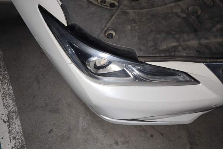 Used CHANGAN Raeton CC 2018 1.5T Automatic Elegant Starry Edition China V Standard Right Front Headlight