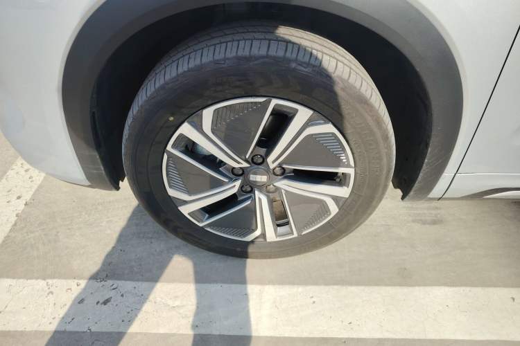 Used Geely Galaxy Galaxy Xingjian 7 EM-i 2025 120km Launch+ Version
