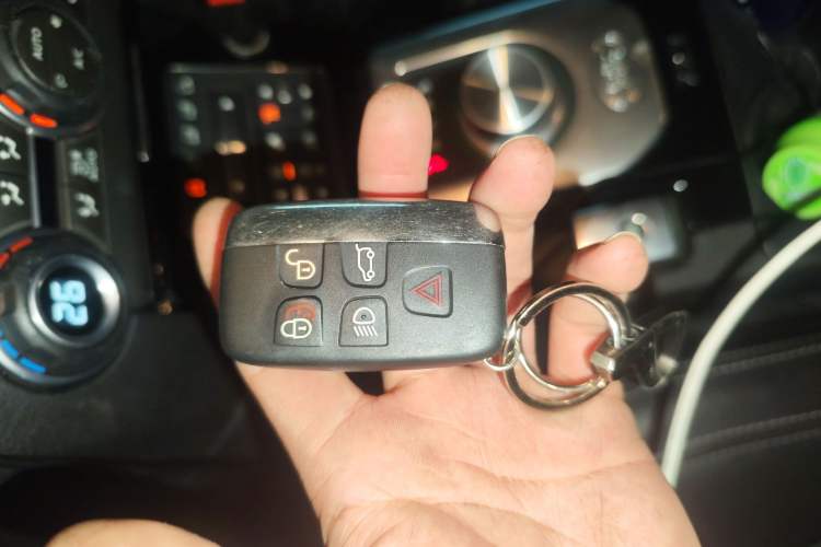 Used Land Rover Discovery 2014 3.0 SC V6 XXV Edition