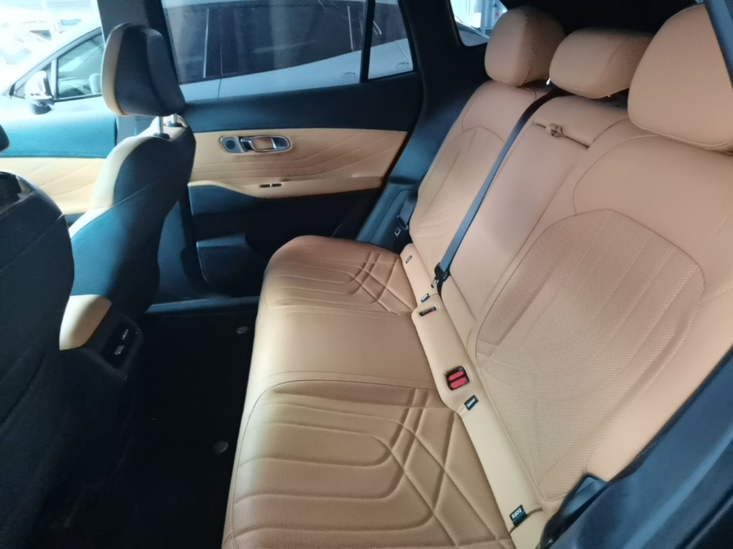 Geely Galaxy Xingjian 7 EM-i 2025 120km Launch+ Version — снимка 20