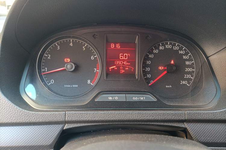 Used Volkswagen Jetta 2015 1.4L Manual Fashion Model