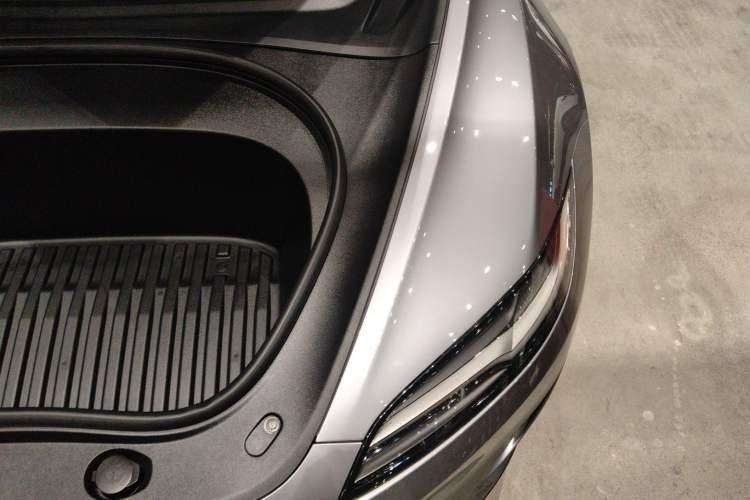 Used Tesla Model 3 2024 High-Performance All-Wheel-Drive Version

