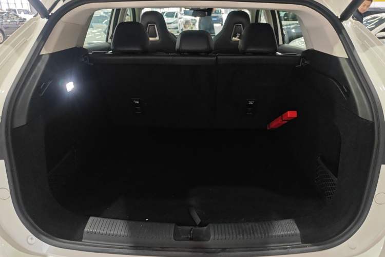 Used Roewe D5X DMH 2024 135 Tech Edition
