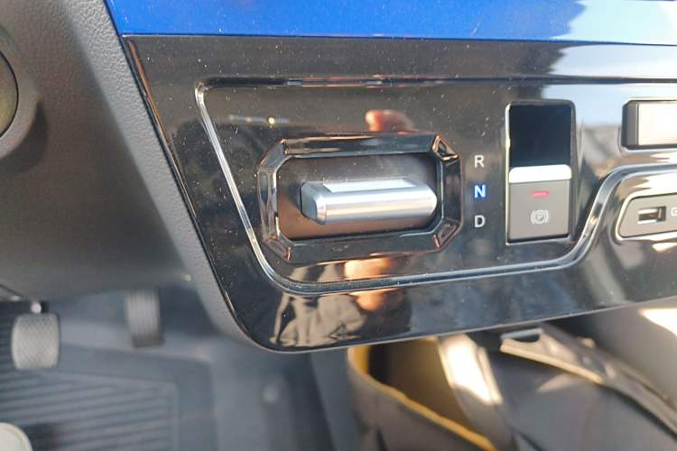 Used Dongfeng Yufeng EM27 2024 EM27L Eves Power 41.86 kWh
