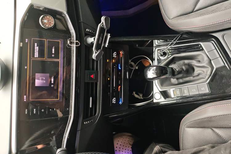 Used Volkswagen Tayron 2020 280TSI Two-Wheel Drive Luxury Connect Edition
