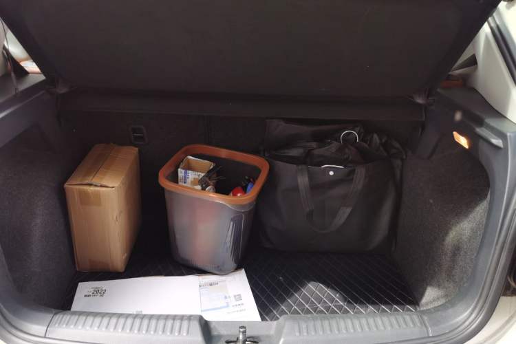 Used Volkswagen Polo 2016 1.6L Automatic Comfort Model