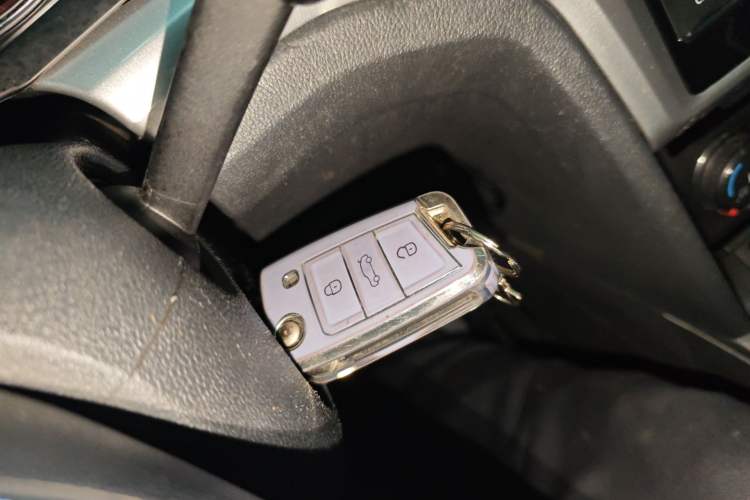 Used Volkswagen Lamando 2017 230TSI DSG Fashion Edition Vehicle Key