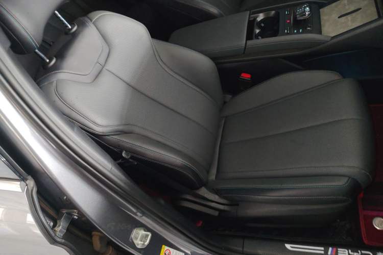 Used BYD Qin L 2025 DM-i Smart Drive 80KM Leading Model Right Front Seat