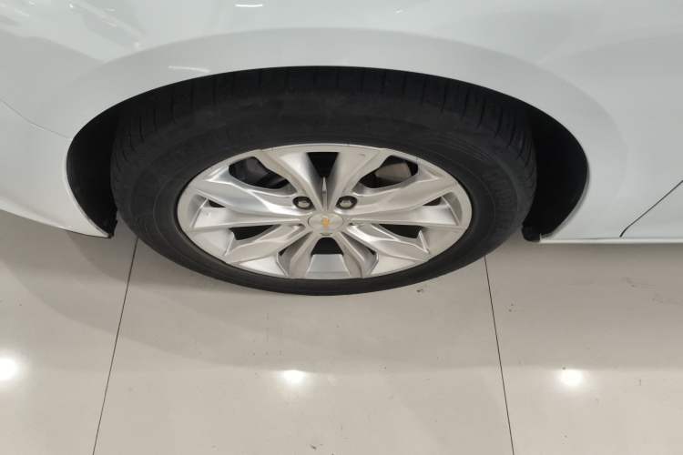 Used Chevrolet Malibu XL 2021 535T Automatic Sport Edition Left Front Wheel Hub