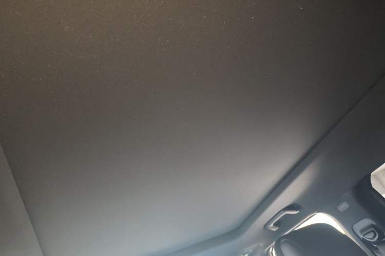 Used iCAR 03T 2024 520km Two-Wheel Drive Long-Range Version Headliner