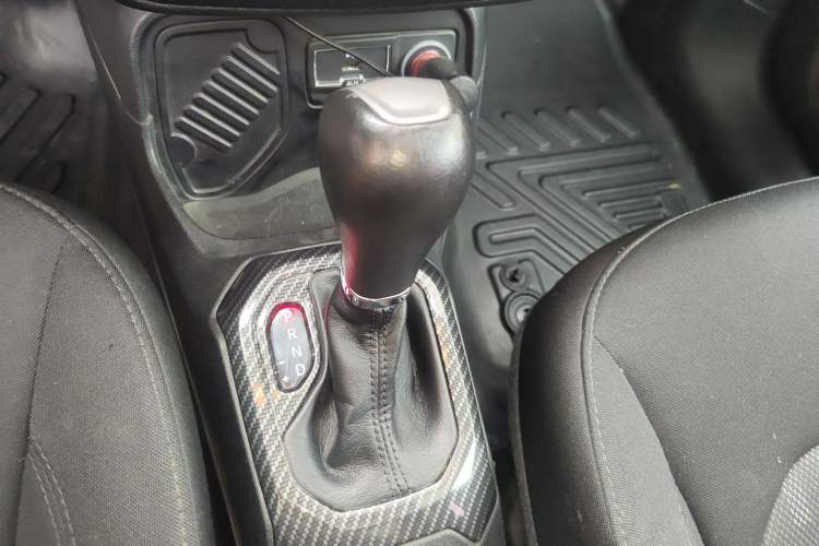 Used Jeep Renegade 2018 Connected Large Screen Version 180T Automatic High-Energy Edition
