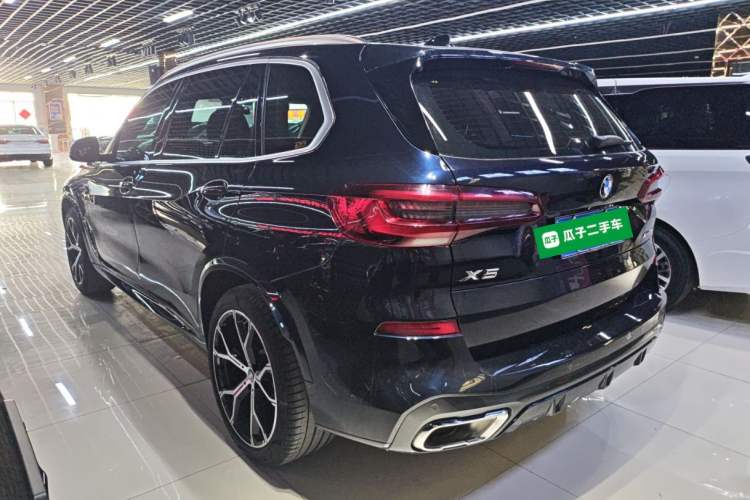 Used BMW X5 2022 xDrive 30Li Luxury M Sport Package