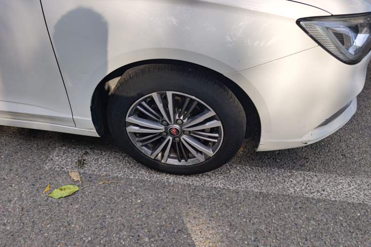 Used Roewe i5 2019 1.5L Automatic 4G Connected Langhao Edition