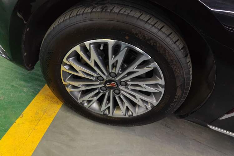 Used Hongqi H5 2024 2.0T Automatic Smart Connect Flagship Edition Exterior 4