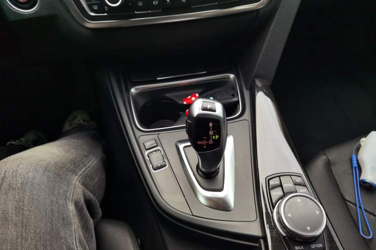 Used BMW 3 Series GT 2014 320i Design Package Model