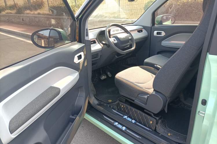 Used Chery New Energy QQ Ice Cream 2022 170km Sundae Phosphate Lithium-Ion
