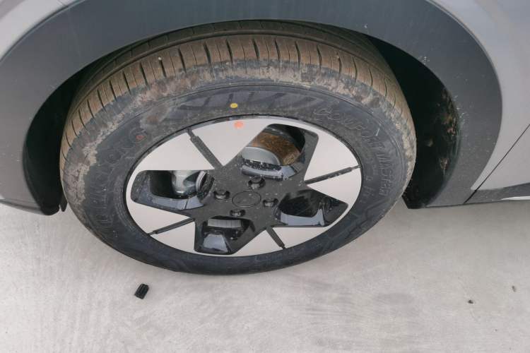 Used Geely Galaxy Geome 2026 Model 310km Dream Edition Exterior 4