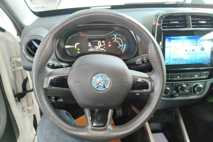 Used Venucia e30 2020 Elite Version Steering Wheel