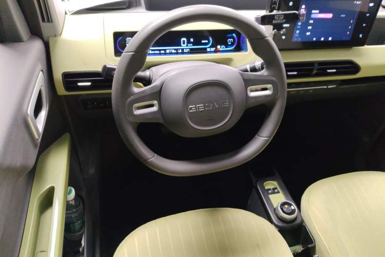 Used Geely Galaxy Panda 2023 Panda Mini 200km Endurance Bear