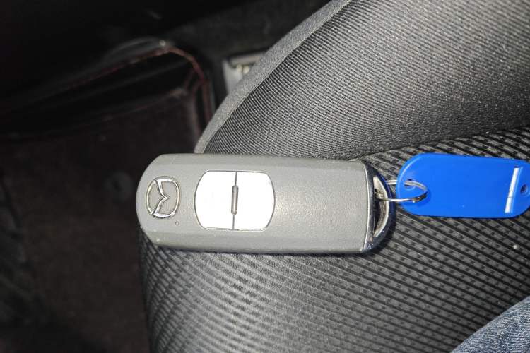 Used Mazda Mazda 3 Axela 2017 Hatchback 1.5L Automatic Comfort Model Emission Standard China V