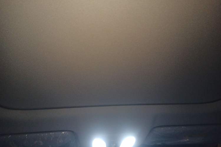 Used CHANGAN OSHAN Z6 2023 Blue Whale 1.5T DCT Smart-Led City Edition