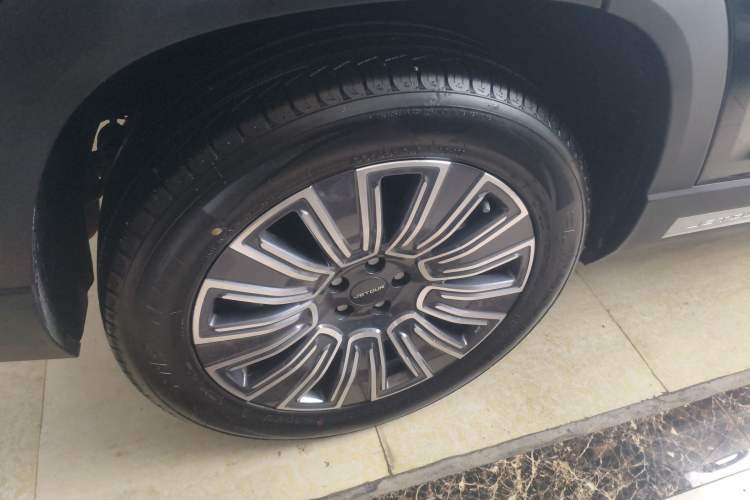 Used JETOUR X90 PRO 2024 1.6T DCT Luxury Edition 7-Seater
