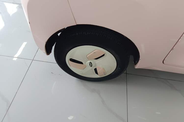 Used Chery QQ Ice Cream 2022 170km Sundae Phosphate Lithium-Ion
