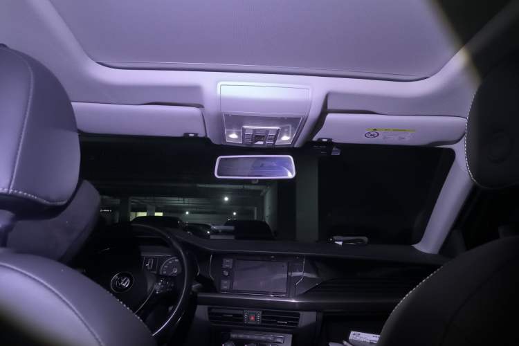 Used Volkswagen Passat 2019 330TSI Elite Edition China V Standard Headliner