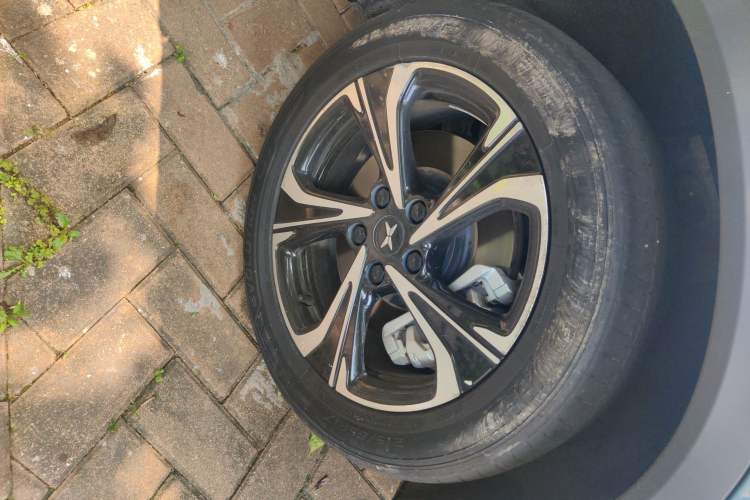 Used XPeng G3 2020 520 Enjoyment Edition Right Front Wheel Hub