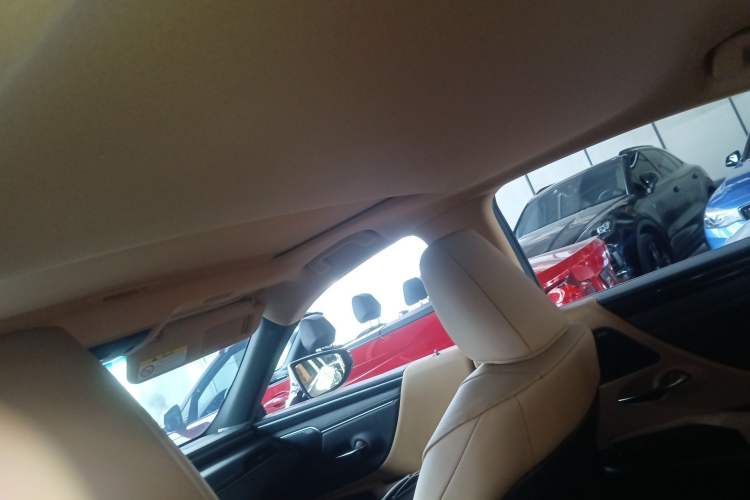 Used Lexus ES 2022 200 Excellence Edition
