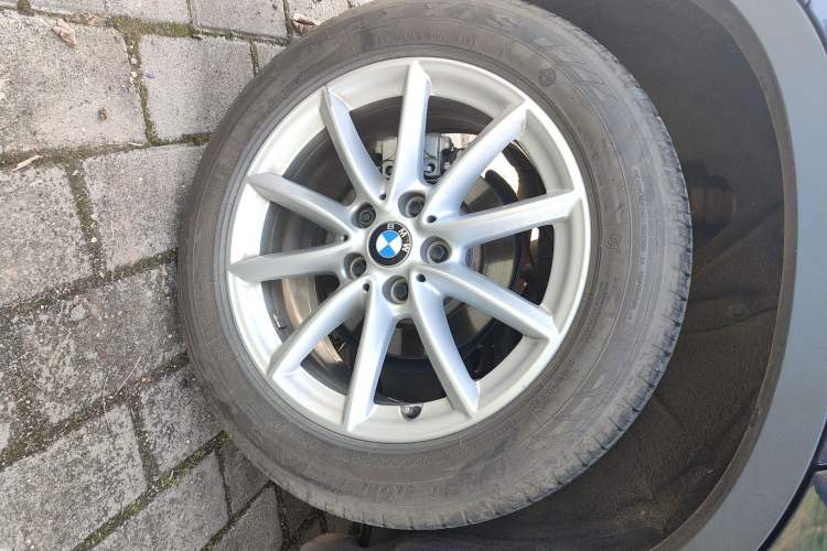 Used BMW X1 2016 sDrive18Li Fashion Model Right Rear Wheel Hub