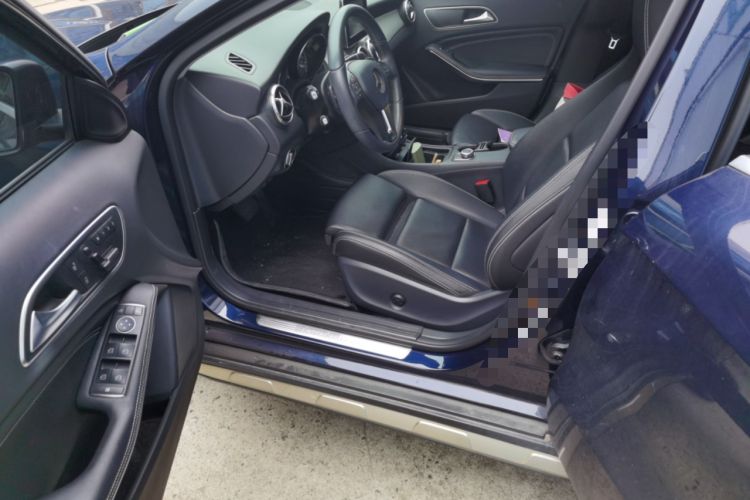 Used Mercedes-Benz GLA 2016 GLA 200 Sport Edition Driver Seat